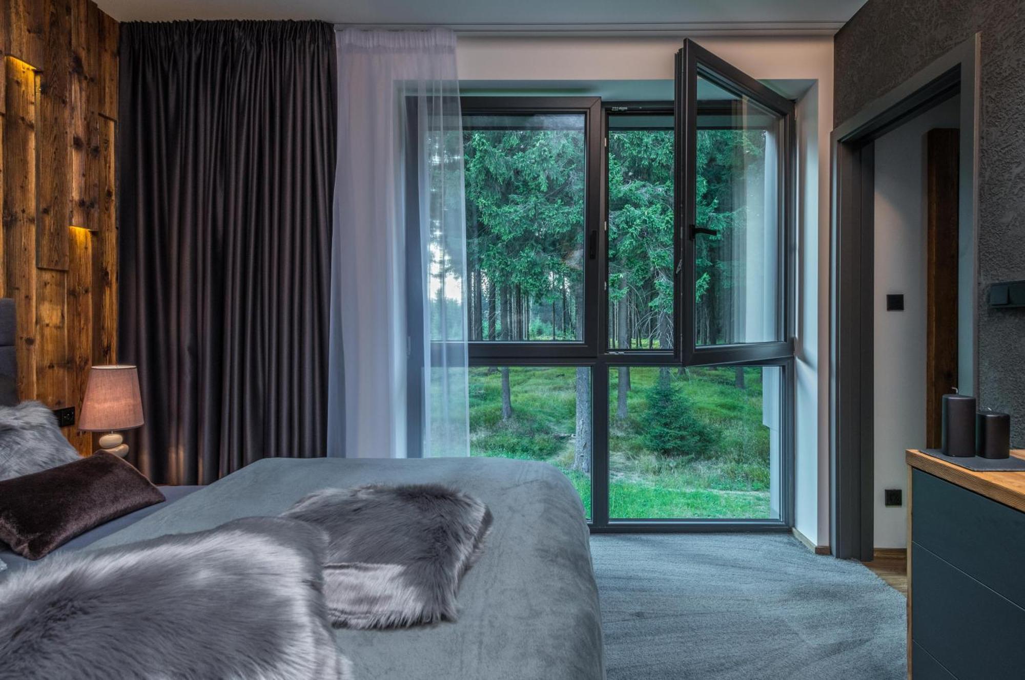 Hotel Kralovka Bedrichov  Ngoại thất bức ảnh