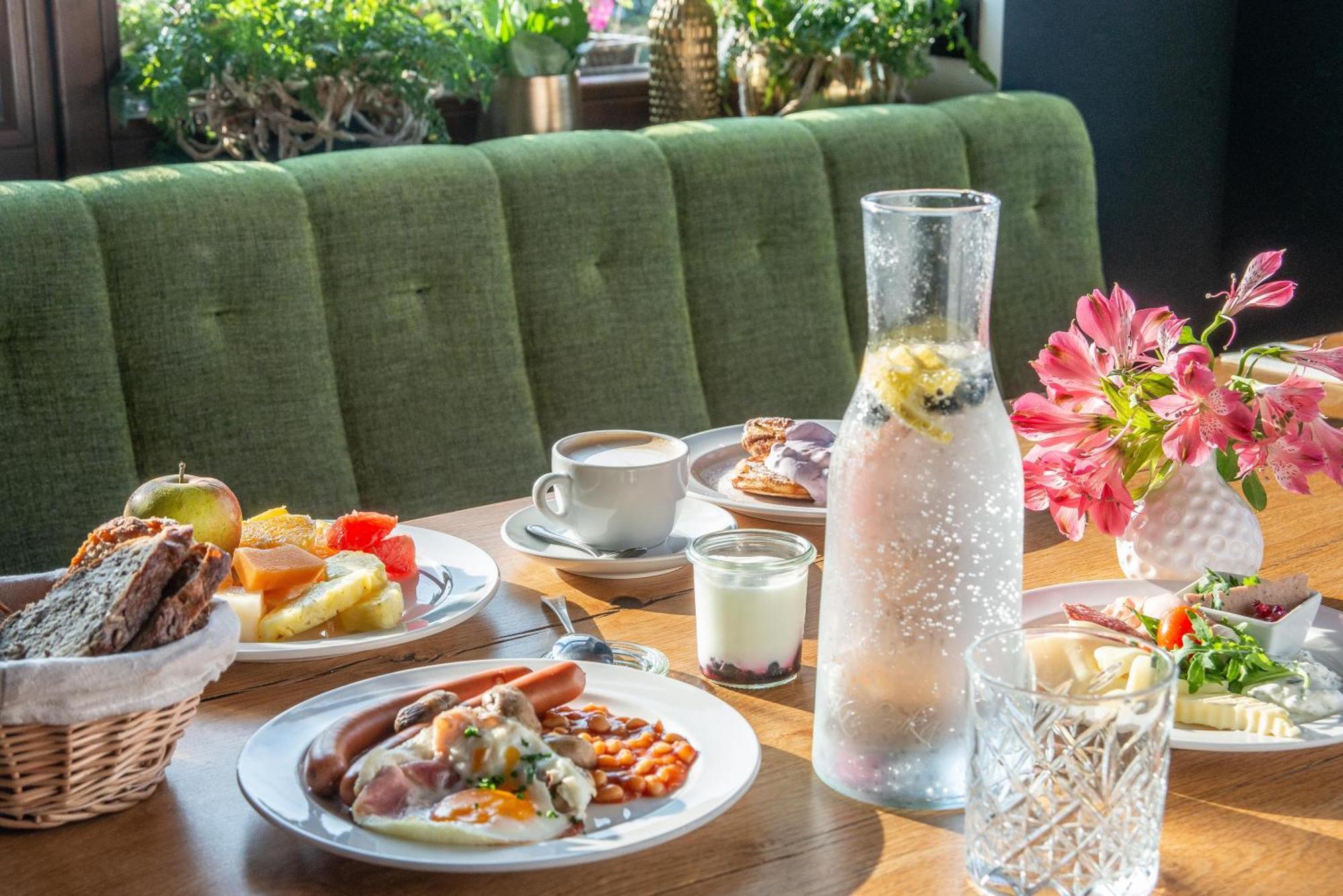 Hotel Kralovka Bedrichov  Ngoại thất bức ảnh